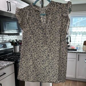 Lush Cream and Blue Floral Top